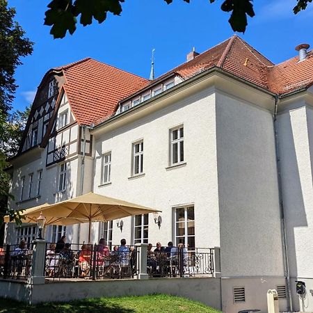 Schloss Sigroen Superior Camping Und Hotel Bad Wilsnack Dış mekan fotoğraf